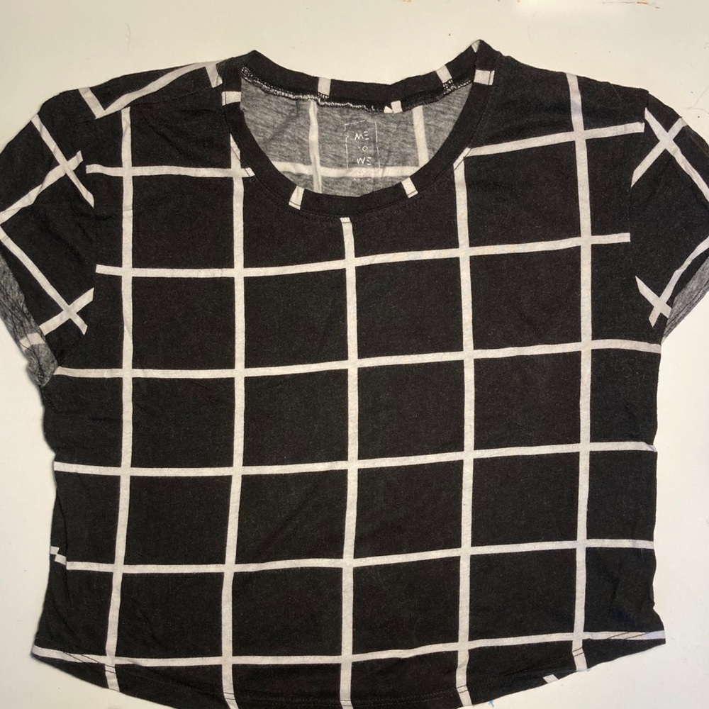 Cropped Geometric Tee Size S